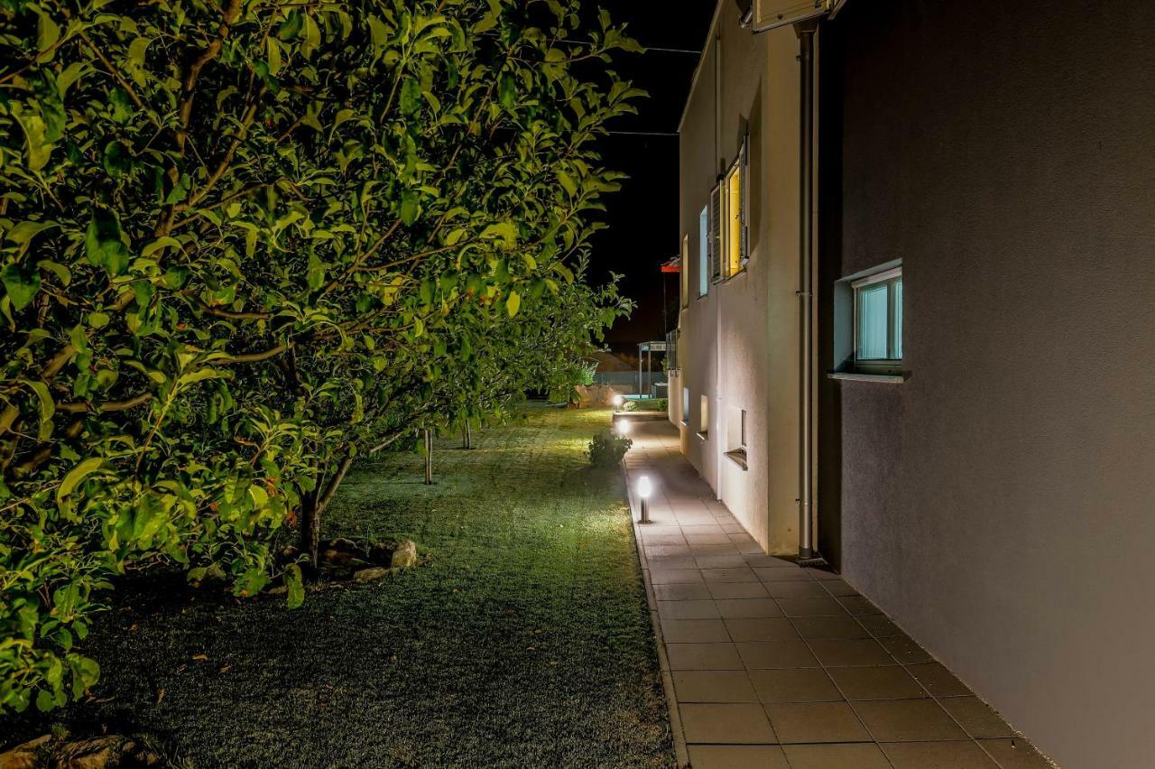 Luxury Villa Nadalina-Dicmo Дугополє Екстер'єр фото